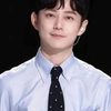 He Jiong as press-conference MC
