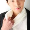 Wi Ji-woong as Club Waiter