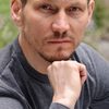 Peter Nikolas as Henryk