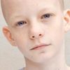 Ben Skelton as Renton (aged 9)