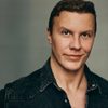Tom Beechcroft as Johnny