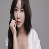 Kim Ri-won as Hyun-min's Fiance