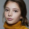 Makenzie Moss as Mia Reaves