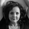 Erlene Melo as Vanda (Esposa Pedro)