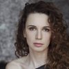 Emanuela Fanelli as Nadia