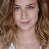 Zoé Marchal as Stéphanie