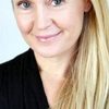 Arabella Arnott as Leah