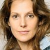 Élodie Navarre as Carole