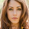 Amanda Crew