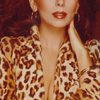 Chantal Contouri as Julie Sims