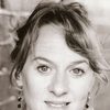 Niamh Cusack as Kathy