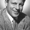 Bill Goodwin as Mac Tilton