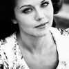 Agostina Belli as Caroline