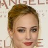 Nora Arnezeder as Honey Bee Porter