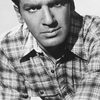 Edmund Hashim as Lee
