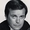 Robert Wagner as Gifford "Giff" Rogers