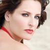 Simona Borioni as Elsa
