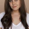 Natasha Dupeyrón as Regina