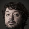 Jorge Vaz Gomes as León Solá