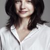 Louise Peterhoff as Hanna