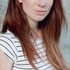 Lucy Cudden as Lia