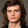 Charlie Tahan as Kenny