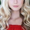 Heavenly Reyna as Elizabeth