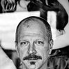 Simon Hatzl as Fredi Hollerer