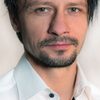Dariusz Majchrzak as teacher of a male class