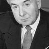 Walter Greaza as Kinsella