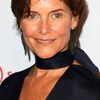 Carey Lowell as Kate Sterling