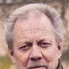 Lars-Erik Berenett as Esbjörn