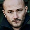 Moritz Grove as Holger