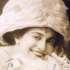 Nellie V. Nichols as Mrs. Cohen (as Nellie Nichols)