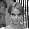 Hannah Yelland as Bethany Fields