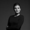 Marta Jančevska as Karīna