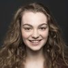 Ellie Bindman as Izzy