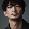 Kenjirô Tsuda as Gordon (voice)