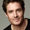 Max Brown as Oliver Johnson