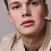 Ben Jackson Walker as Gary