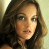 Pamela Sue Martin as Mom