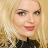 Sianoa Smit-McPhee as Molly Zane