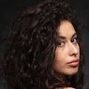 Hande Yılmaz as Ezgi