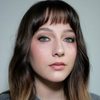 Lily Collias as Lindsay