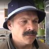 Jonathan Avildsen as Parking Lot Valet