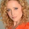 Annie Tedesco as Victoria Lambert