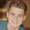 Joshua R. Todd as Ronnie