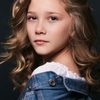 Maya Misaljevic as Tween Girl #1