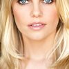 Mircea Monroe as Mia
