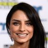 Aislinn Derbez as Isabel